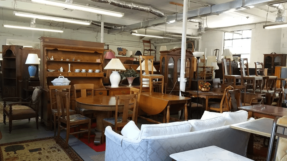 Sell Used Furniture: Complete Guide for Beginners - Al Thahani Furniture