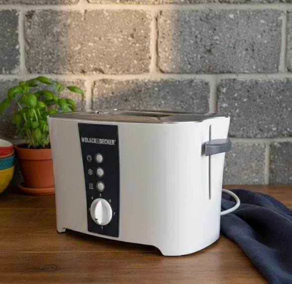 Black+Decker 2 - Slice Cool Touch Toaster - althahanifurniture