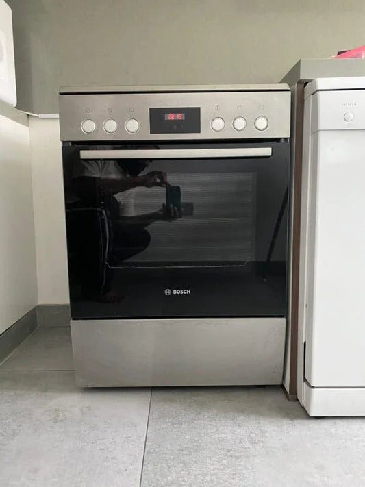 Bosch 60x60cm Series 4 Electric Cooker - althahanifurniture