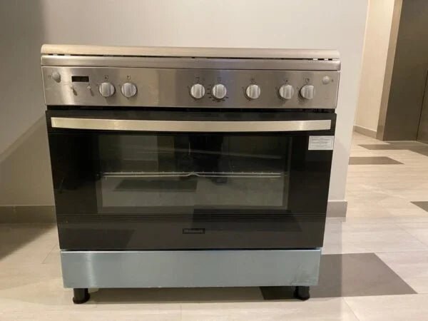 Frigidaire 90cm Freestanding Gas Cooker | Gas Hob & Fan Oven - althahanifurniture