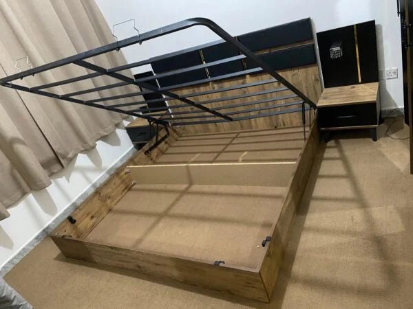 Home Box Modern King Bedroom Set | Black Wood Grain & Gold Accents - althahanifurniture