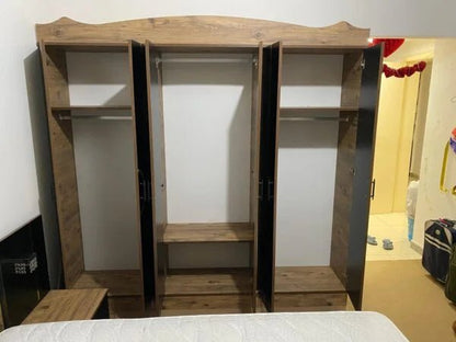 Home Box Modern King Bedroom Set | Black Wood Grain & Gold Accents - althahanifurniture