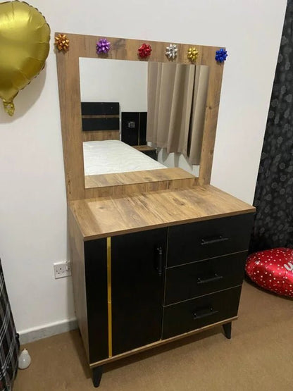 Home Box Modern King Bedroom Set | Black Wood Grain & Gold Accents - althahanifurniture