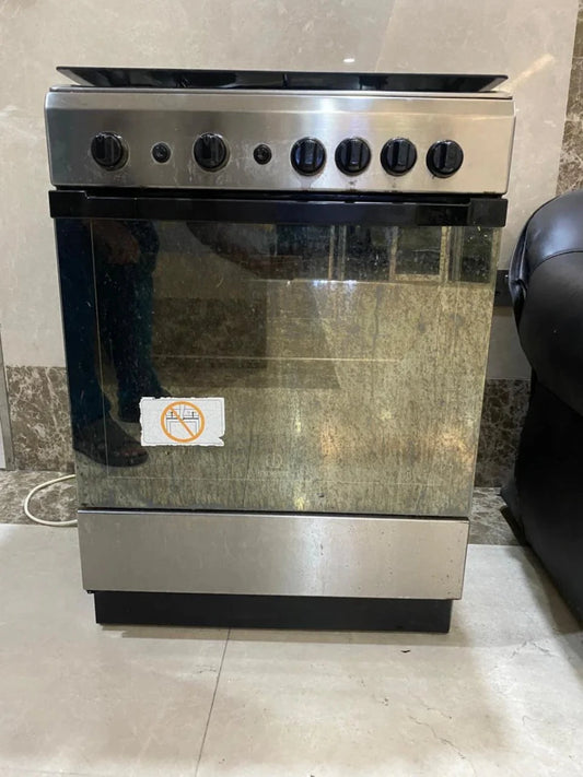 Indesit 60cm Freestanding Gas Cooker | Compact 60x60cm | Auto Ignition & Flame Safety - althahanifurniture