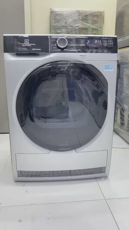 Electrolux PerfectCare 800 Heat Pump Tumble Dryer | 9kg, SensiCare - used 8 months