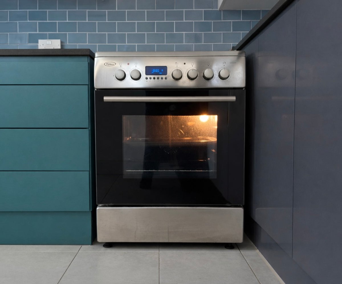 Venus 60x60cm Freestanding Electric Cooker - althahanifurniture