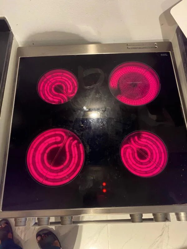 Whirlpool 60cm 4‑Burner Electric Cooker | Stainless Steel | Fan Oven & Closed‑Door Grill - althahanifurniture